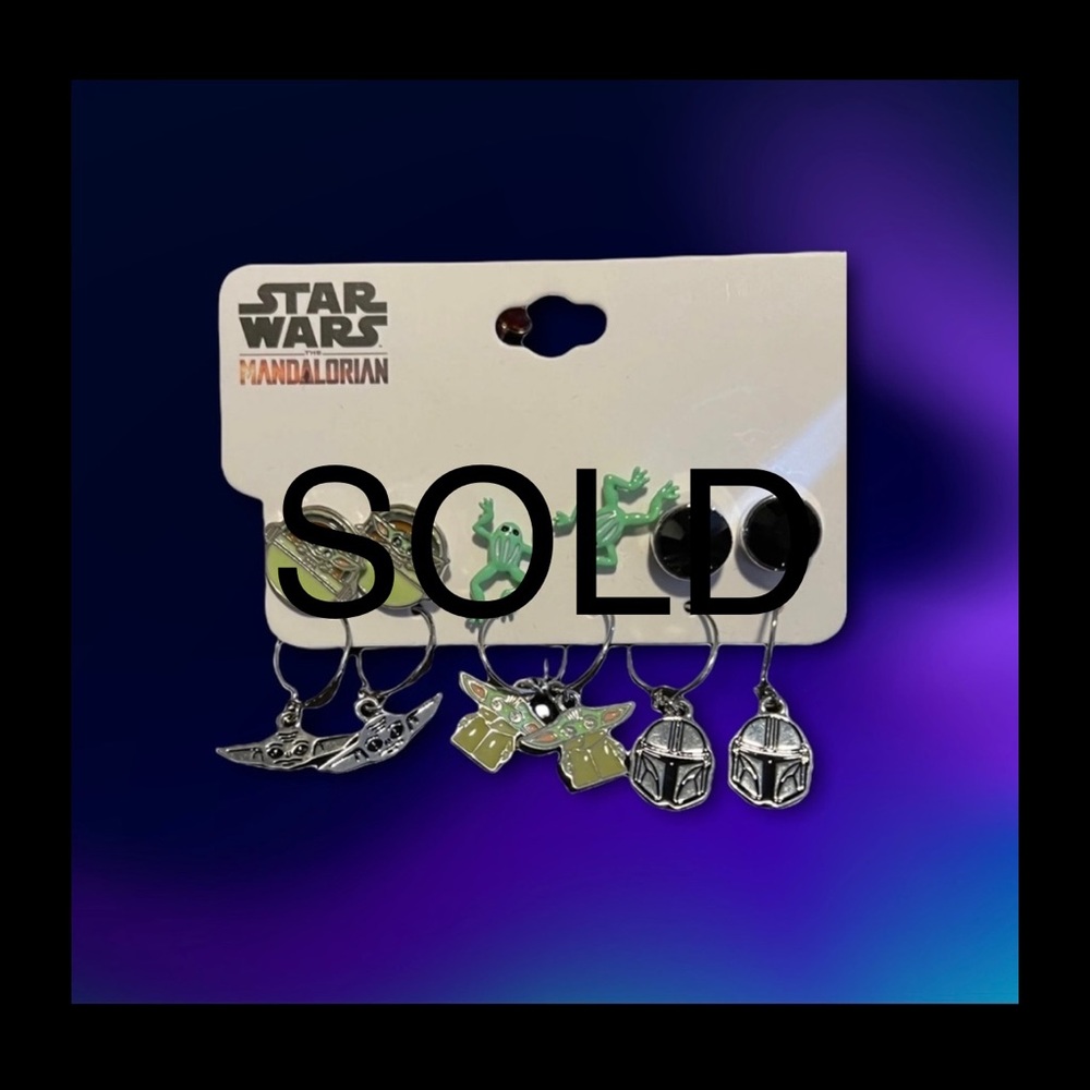 SOLD ❎Wars Earrings